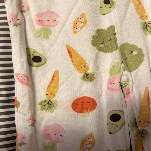 Rabbit Moon veggie Pjs NWT 2t - Picture 3 of 9